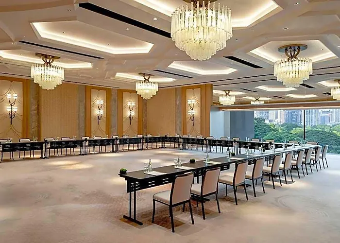 Dusit Thani 酒店