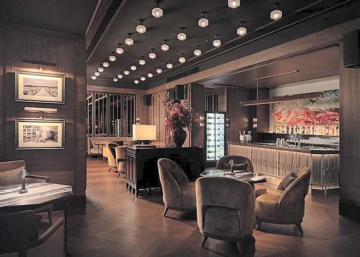 Dusit Thani 酒店